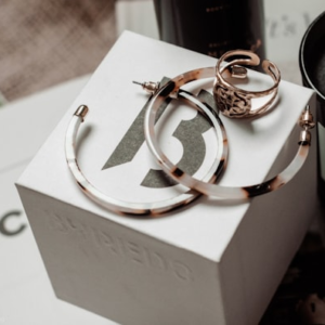 Artistic 1% Gold Hairpin